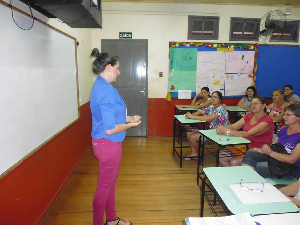 DESENVOLVIMENTO SOCIAL REALIZA CURSO DE COSTURA E OPERADOR DE COMPUTADOR